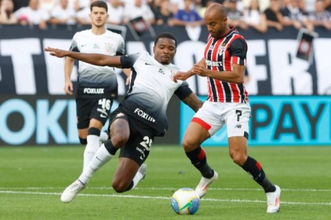 Corinthians e São Paulo empatam em clássico com quatro gols, tumulto e expulsão pelo Brasileiro