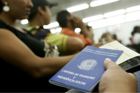 Vagas de emprego estão abertas em Picos, Teresina, Parnaiba e Floriano