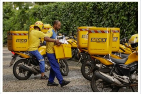 Correios anunciam PDV e concurso para contratar 3,2 mil carteiros