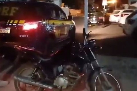 Suspeito de furtar motocicleta, e conduzí-la sob efeito de álcool, é preso pela PRF na BR-316