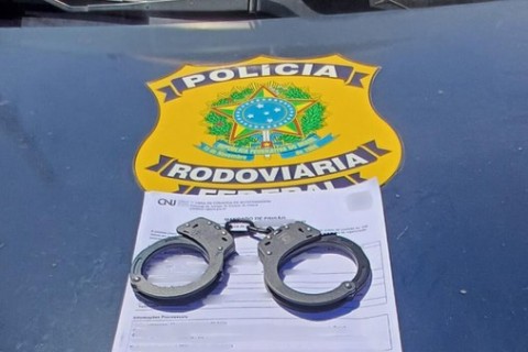 Homem é preso na BR-316 em Picos com mandado de prisão por Homicídio